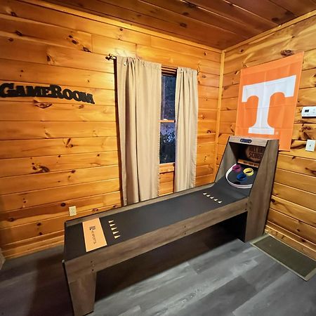 Smokey Mountain Retreat, Hot Tub, Game Room, Sleeps 8! Gatlinburg Zewnętrze zdjęcie